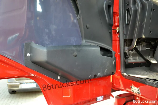 SHACMAN Delong F3000 Heavy Truck Super Edition 375 hp 6X4(10 wheels) Tractor Truck Cab (2) | 86Trucks