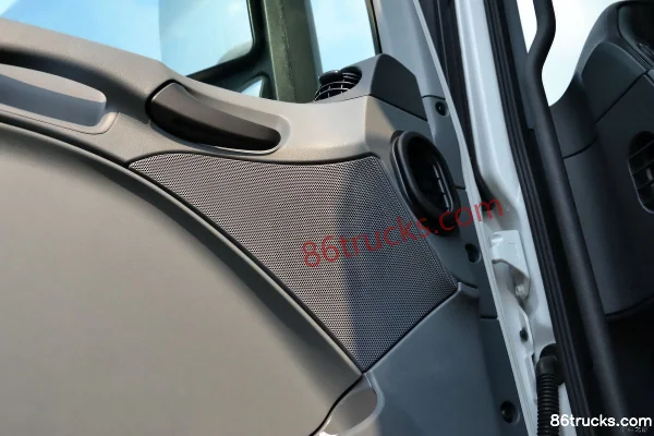 Mercedes-Benz Actros Heavy Truck 408hp 8X4(12 wheels) Cargo Truck (Model 4141 Chassis) Cab (3) | 86Trucks