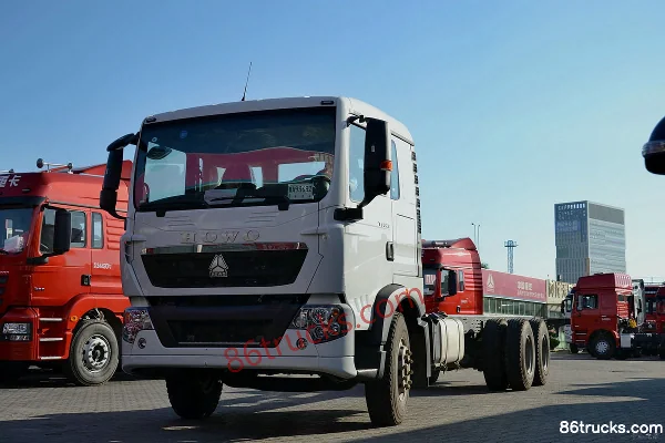 Sinotruk HOWO T5G camion lourd 280 ch 6X4(10 roues) camion porteur 9,5 m Extérieur (3) | 86Trucks