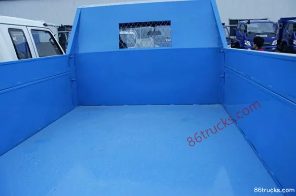 Tangjun Ouling Xiaojingang 95hp 4X2(6 wheels) 3.02m dump truck Cab (3) | 86Trucks