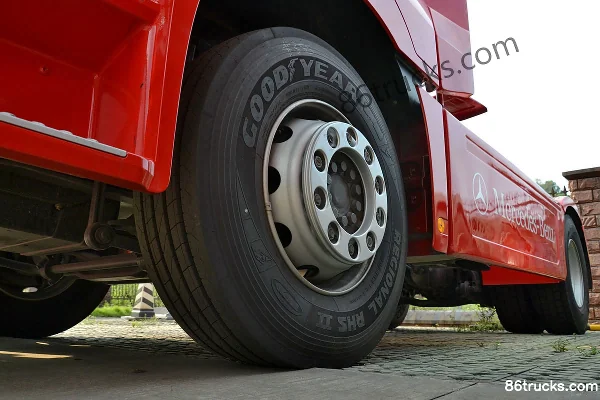 Mercedes-Benz Axor heavy truck 400hp 4X2(6 wheels) tractor truck (model 1840) Chassis (3) | 86Trucks