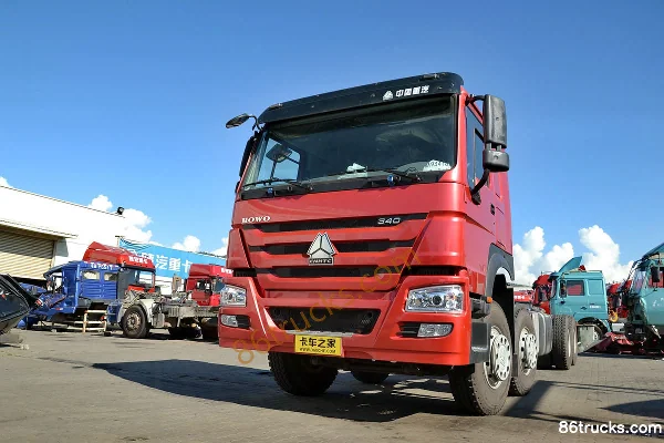 Sinotruk HOWO heavy truck 340hp 8X4(12 wheels) dump truck chassis Exterior (2) | 86Trucks