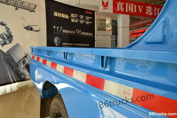 JMC Classic Shunda 102hp 4X2(6 wheels) 2.2m double-row flatbed light truck Body (3) | 86Trucks