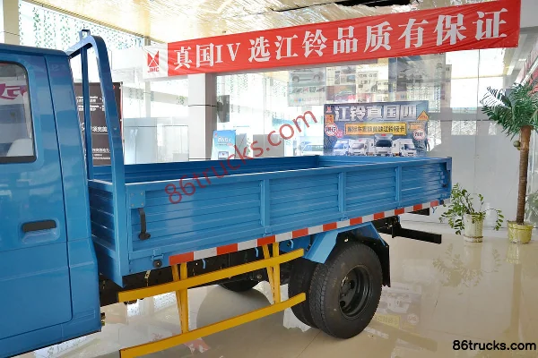 JMC Classic Shunda 108 hp 4X2(6 wheels) 3.4m Double Row Flatbed Light Truck Body (1) | 86Trucks