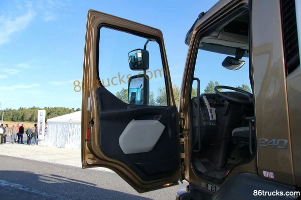 Volvo New FL Series 240 hp 4X2(6 wheels) Box Cargo Truck Cab (2) | 86Trucks