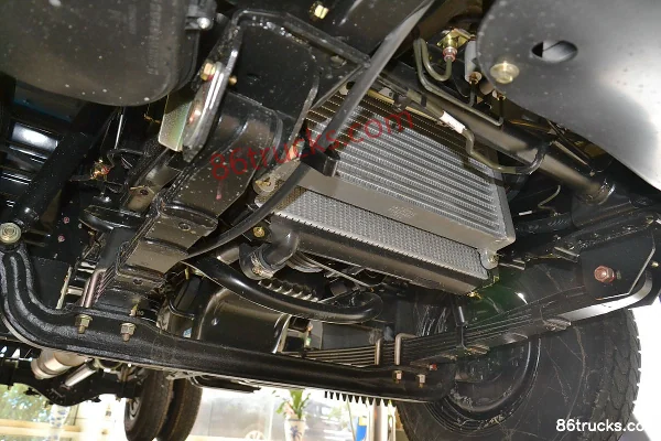 JMC Shunda version haut de gamme 109 ch 4X2(6 roues) 4,22 m camion porteur à ridelles cabine simple Châssis (1) | 86Trucks
