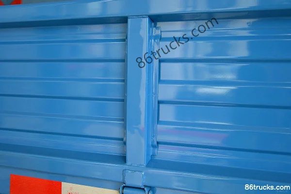 JMC Shunda version haut de gamme 109 ch 4X2(6 roues) 4,22 m camion porteur à ridelles cabine simple Carrosserie (3) | 86Trucks