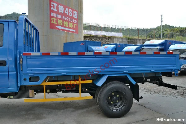 JMC Xinshunda 109 ch 4X2(6 roues) camion plateau double cabine 2,8 m (plateau bas) Carrosserie (2) | 86Trucks