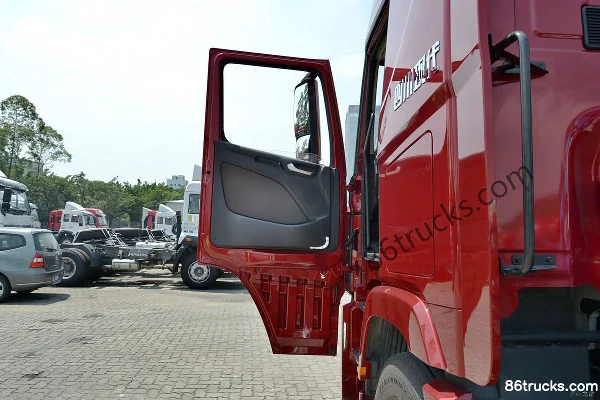 Sichuan Hyundai Chuanghu XCIENT P360 Heavy Truck 360 hp 4X2(6 wheels) Tractor Truck (Low Spec) Cab (1) | 86Trucks
