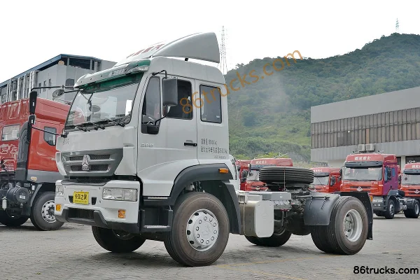 Sinotruk Golden Prince 336 hp 4X2(6 wheels) Tractor Truck (Semi-High Roof) Exterior (3) | 86Trucks