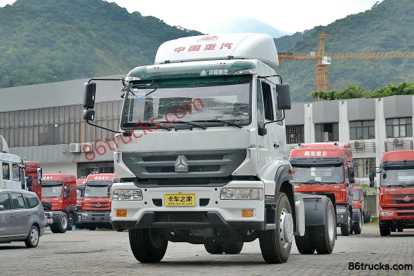 Sinotruk Golden Prince 336 hp 4X2(6 wheels) Tractor Truck (Semi-High Roof) Exterior (2) | 86Trucks