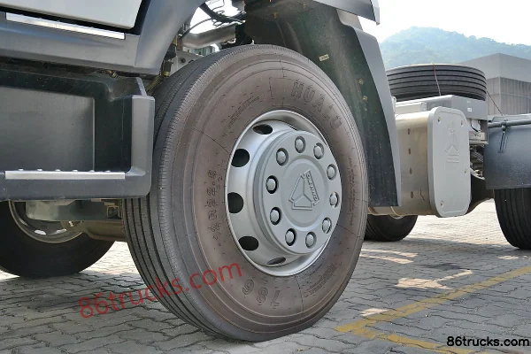Sinotruk Golden Prince 336 hp 4X2(6 wheels) Tractor Truck (Semi-High Roof) Chassis (3) | 86Trucks