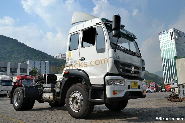 Sinotruk Xinhéhuang C5B camion porteur 220 ch 4X2(6 roues) tracteur routier Extérieur (3) | 86Trucks