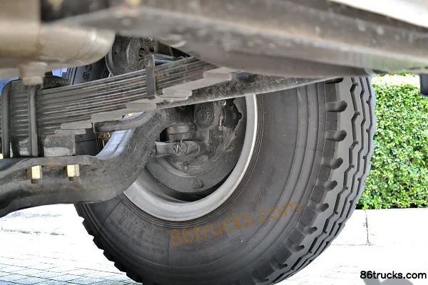 Foton Auman ETX Série 5 Poids lourd 260 ch 4X2(6 roues) Tracteur routier GNL Châssis (3) | 86Trucks