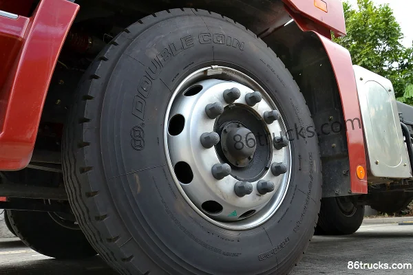 Foton AumanGTL Série 6 tracteur routier version Super 400 ch 4X2(6 roues) Châssis (2) | 86Trucks