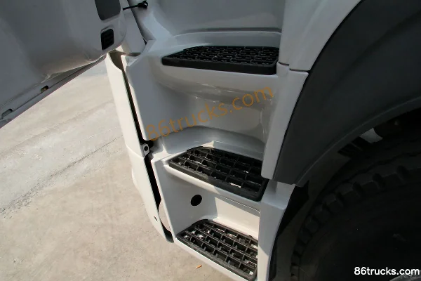 Dongwo UD Kuten Heavy Truck 430 hp 6X4(10 wheels) Tractor Truck (Flat Roof Cab) (2) | 86Trucks