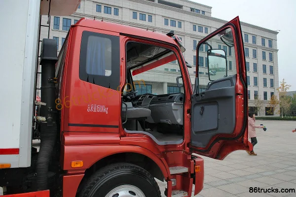 Foton Aumark série 5 168 ch 4X2(6 roues) camion frigorifique Cabine (1) | 86Trucks