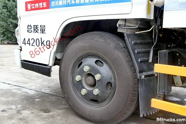 JMC New Shunda 109 ch, 4X2(6 roues) , camion léger fourgon cabine avancée 3,3 m Châssis (1) | 86Trucks