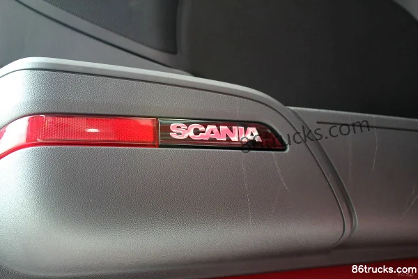Scania R Series Heavy Truck 560 hp 6X2R Tractor Truck (Model R560 V8) Cab (2) | 86Trucks