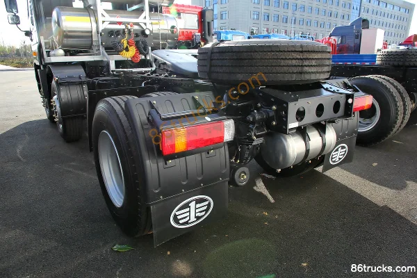 FAW Jiefang Qingdao TuV heavy truck 380hp 6X2(8 wheels) LNG tractor truck Chassis (3) | 86Trucks