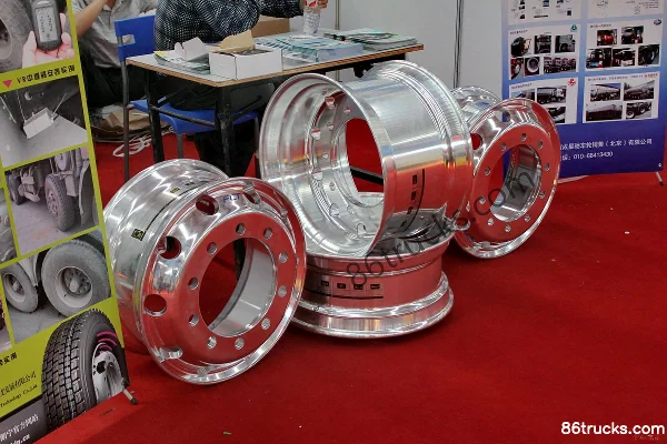 Fucheng 22.5x7(8 wheels).5 Aluminum Alloy Wheel (Part No.: FCT007U) Exterior