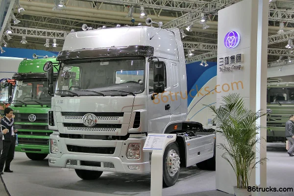 Sanhuan Shitong Yulong Heavy Truck 310hp 6X4(10 wheels) Tractor Truck Exterior (2) | 86Trucks