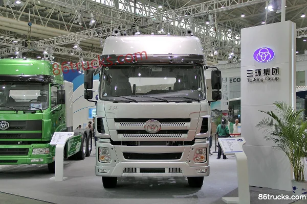 Sanhuan Shitong Yulong Heavy Truck 310hp 6X4(10 wheels) Tractor Truck Exterior