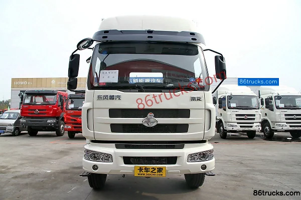 Dongfeng Liuqi Chenglong M3 Medium Truck 200 hp 4X2(6 wheels) 6.75m Flatbed Cargo Truck Exterior (3) | 86Trucks