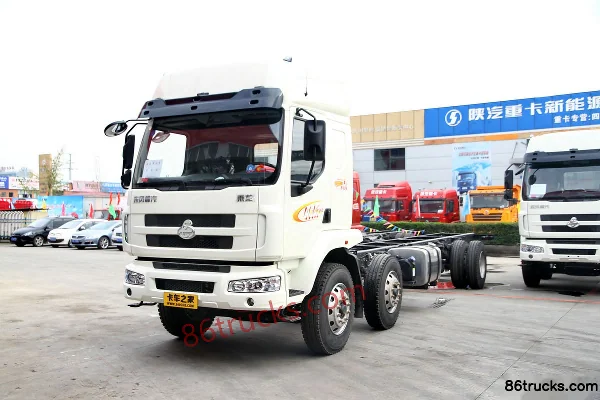 Dongfeng Liuqi Chenglong M3 camion moyen 220 ch 6X2(8 roues) châssis de camion porteur 9,6 m Extérieur (2) | 86Trucks