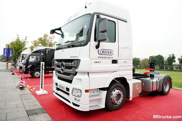 Mercedes-Benz Actros Heavy Truck 410 hp 4X2(6 wheels) Low Chassis Tractor Truck (Model 1841) Exterior (2) | 86Trucks
