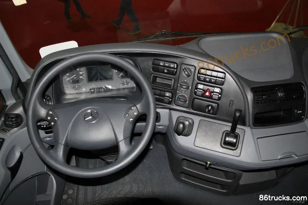 Mercedes-Benz Actros Heavy Truck 410 hp 4X2(6 wheels) Low Chassis Tractor Truck (Model 1841) Cab (1) | 86Trucks