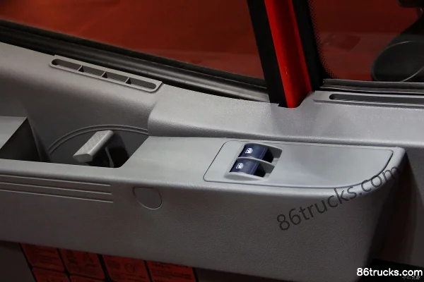 SAIC Hongyan Genlyon Changtu Edition 430hp 6X4(10 wheels) Tractor Truck Cab (2) | 86Trucks
