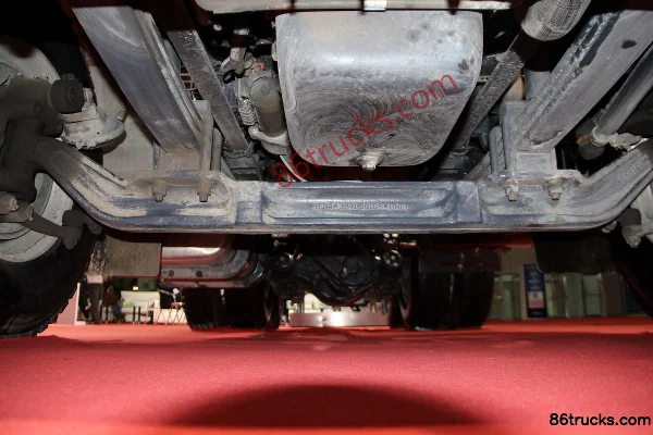 SAIC Hongyan Genlyon Changtu Edition 430hp 6X4(10 wheels) Tractor Truck Chassis (2) | 86Trucks