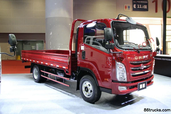 Hyundai Sichuan Yue 115 ch 4X2(6 roues) camion léger à plateau 4,18 m cabine simple Extérieur (3) | 86Trucks