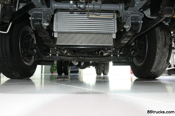JAC Shuailing K340 124 hp 4X2(6 wheels) 4.23m Single Row Flatbed Light Truck (Oil Brake) Chassis (2) | 86Trucks