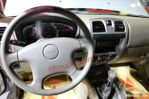 JMC Baodian New Fashion Edition Extended Comfort 2.8L Diesel Double Row Pickup Chassis (5) | 86Trucks