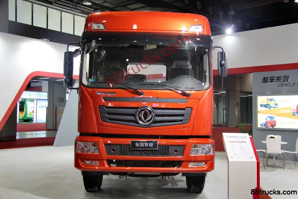 Dongfeng Yulong Heavy Truck 280 hp 4X2(6 wheels) LNG Port Tractor Truck (EQ4160GLN) Exterior