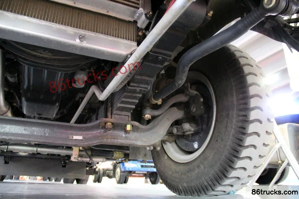 Dongfeng Liuqi Chenglong 210 ch 4X2(6 roues) road sweeper Châssis (3) | 86Trucks