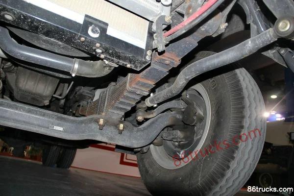 Dongfeng Liuqi Chenglong M3 180 hp 4X2(6 wheels) Compactor Garbage Truck (Zoomlion Brand) Chassis (2) | 86Trucks