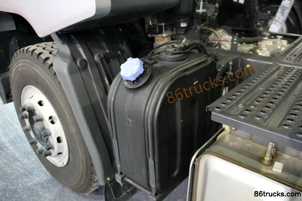 Dongfeng Liuqi Chenglong M5 poids lourd 400 ch 6X4(10 roues) tracteur routier (Yuchai M3) Châssis (3) | 86Trucks