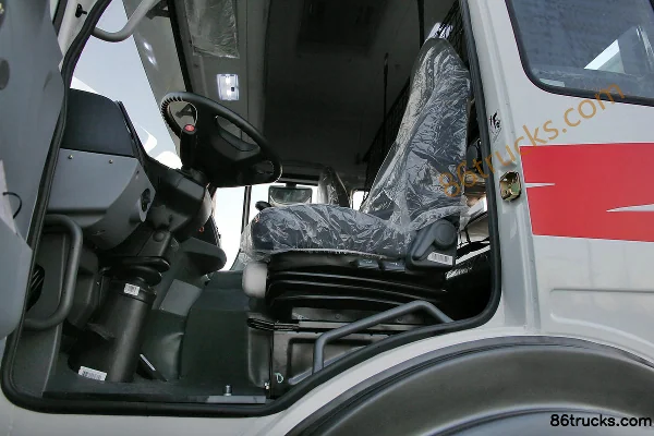 Beiben NG80 Heavy Truck 336 hp 6X4(10 wheels) LNG Tractor Truck Cab (3) | 86Trucks
