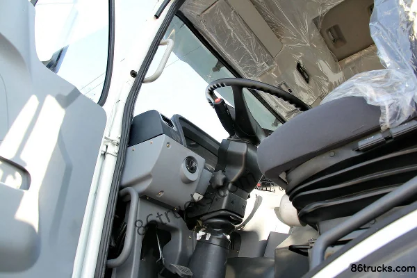 Beiben NG80 série camion lourd 220 ch 8X2(10 roues) 9,5 m camion porteur à ridelles avec cabine avancée (3) | 86Trucks