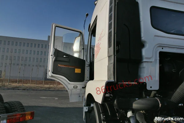 Beiben V3M Heavy Truck Lightweight Edition 350 hp 6X2(8 wheels) Tractor Truck Cab (1) | 86Trucks
