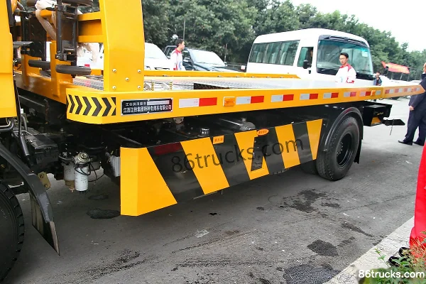 JMC Kairui 800 152hp 4X2(6 wheels) 3815 wheelbase tow truck Chassis (1) | 86Trucks