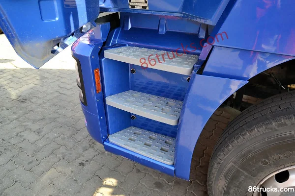 SHACMAN Delong F3000 lightweight version 300hp 4X2(6 wheels) tractor truck Cab (3) | 86Trucks