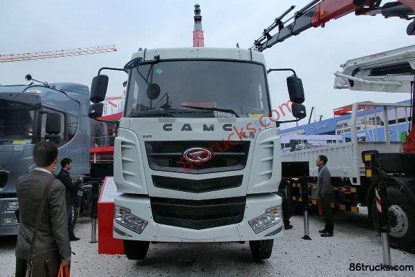 Hualing Hanma 220 hp 6X2(8 wheels) Truck Mounted Crane Exterior
