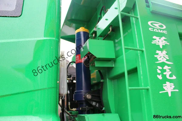 Hualing Hanma H6 heavy truck 345 hp 8X4(12 wheels) 7.8m dump truck Chassis (3) | 86Trucks