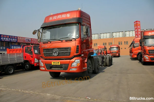 Dongfeng Commercial Vehicle Tianlong Heavy Truck 315hp 8X4(12 wheels) 9.4m Flatbed Cargo Truck Exterior (3) | 86Trucks