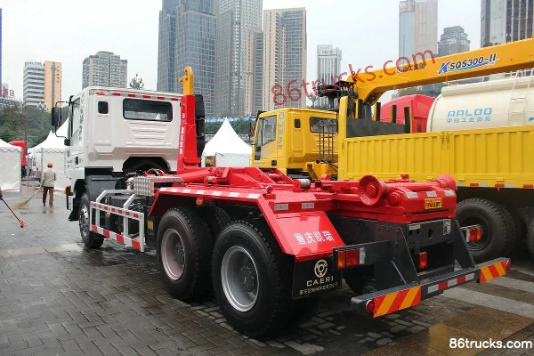 SAIC Hongyan Genlyon M100 280hp 6X4(10 wheels) LNG Detachable Garbage Truck (Chongte Brand) Exterior (3) | 86Trucks