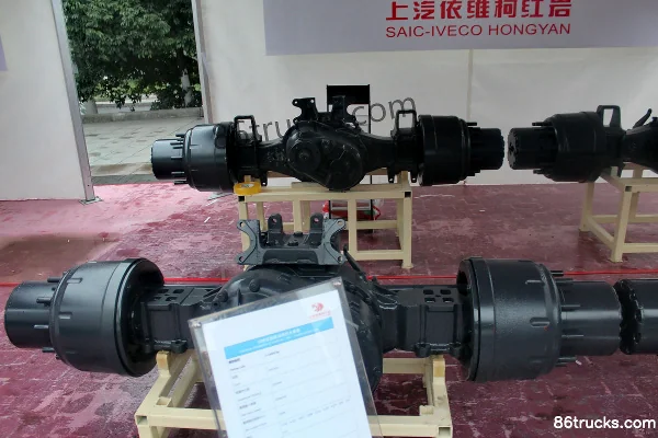 Hongyan H8B Dual Drive Axle Exterior